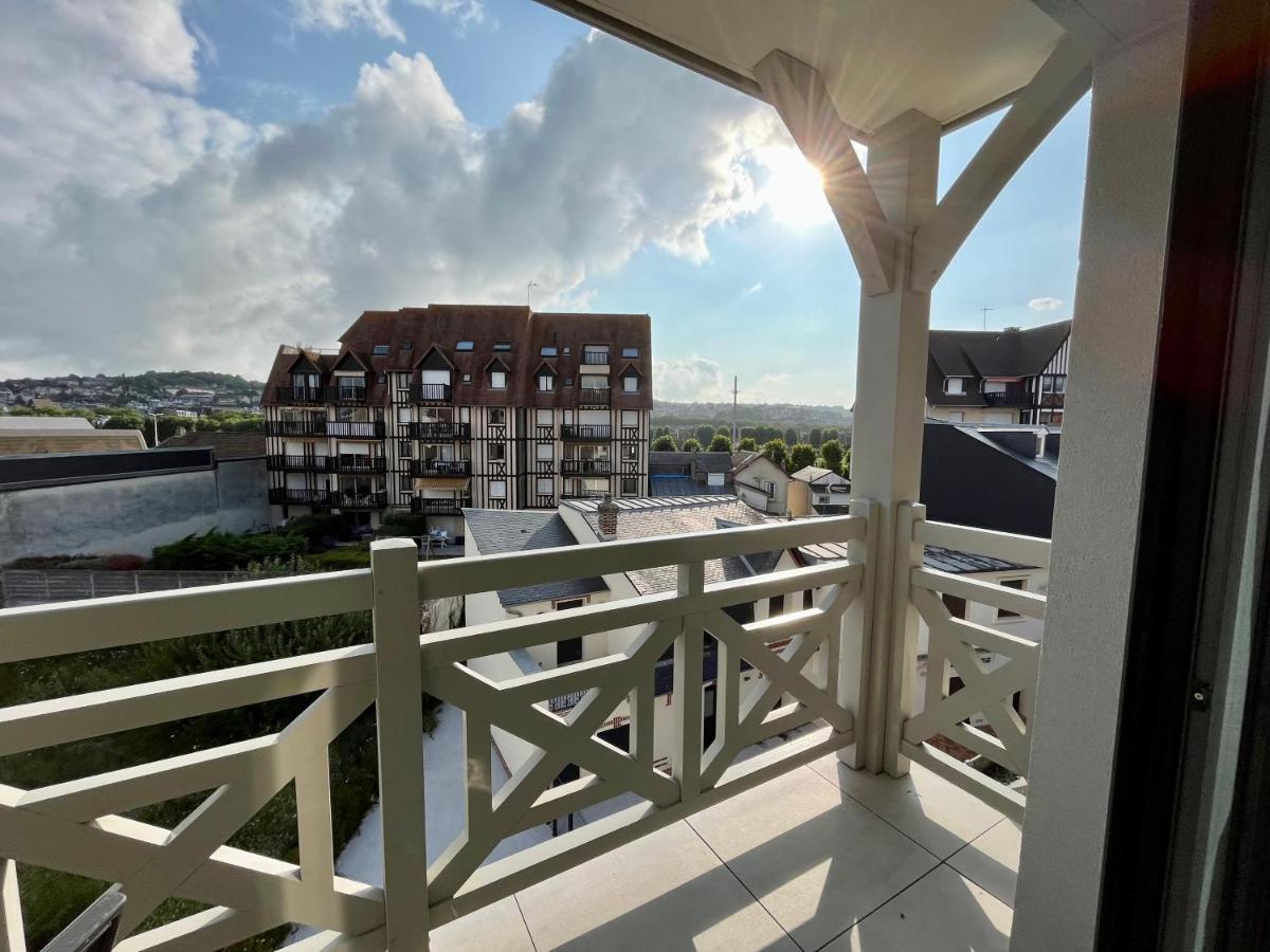 Apartamento Sejour Authentique - Balcon, Parking & Wifi Ultra-Rapide Deauville Exterior foto